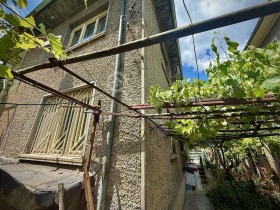 Продава  Къща, гр. Горна Оряховица