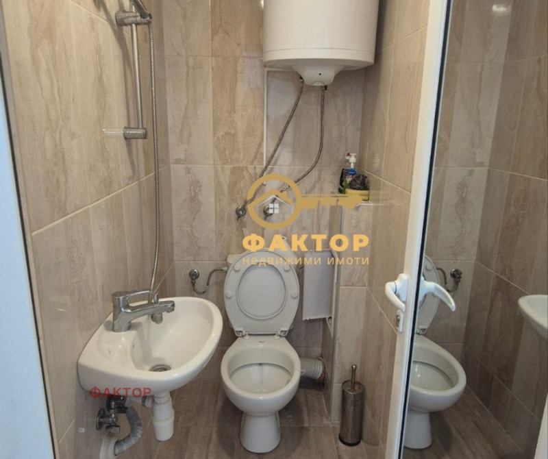 Til salg  Kontor Plovdiv , Sadijski , 30 kvm | 83914288 - billede [4]