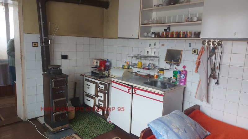 Продава  Къща град Перник , Ралица , 140 кв.м | 89432823 - изображение [2]