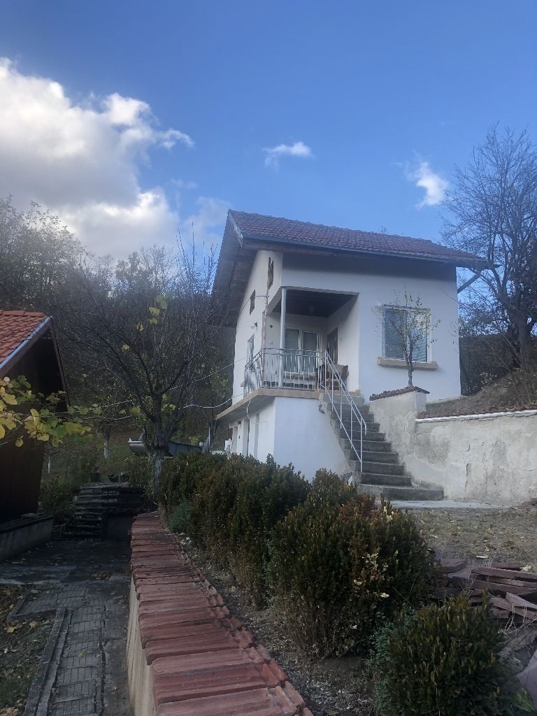 Продава КЪЩА, с. Блатешница, област Перник, снимка 2 - Къщи - 56567837