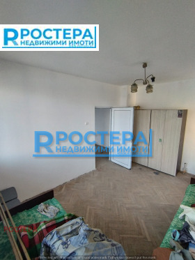 1 chambre Tsentar, Targovichte 8