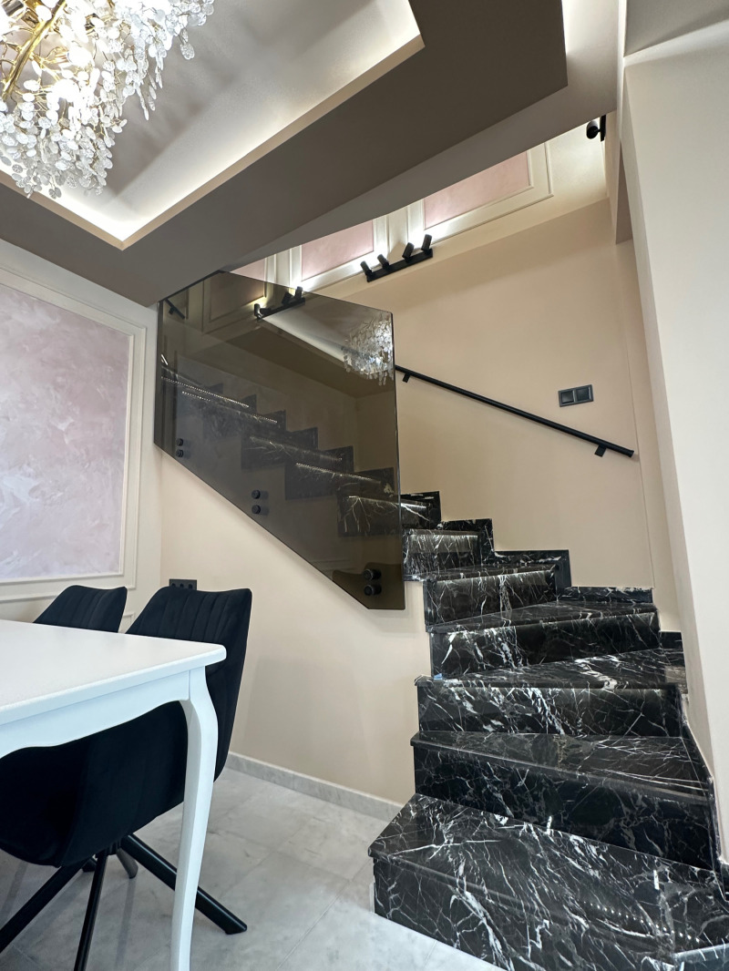 En venta  2 dormitorios Plovdiv , Tsentar , 135 metros cuadrados | 96164922 - imagen [7]