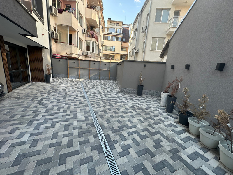 En venta  2 dormitorios Plovdiv , Tsentar , 135 metros cuadrados | 96164922 - imagen [14]