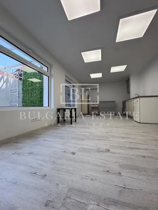 Продава ОФИС, гр. Варна, Колхозен пазар, снимка 4 - Офиси - 54407736