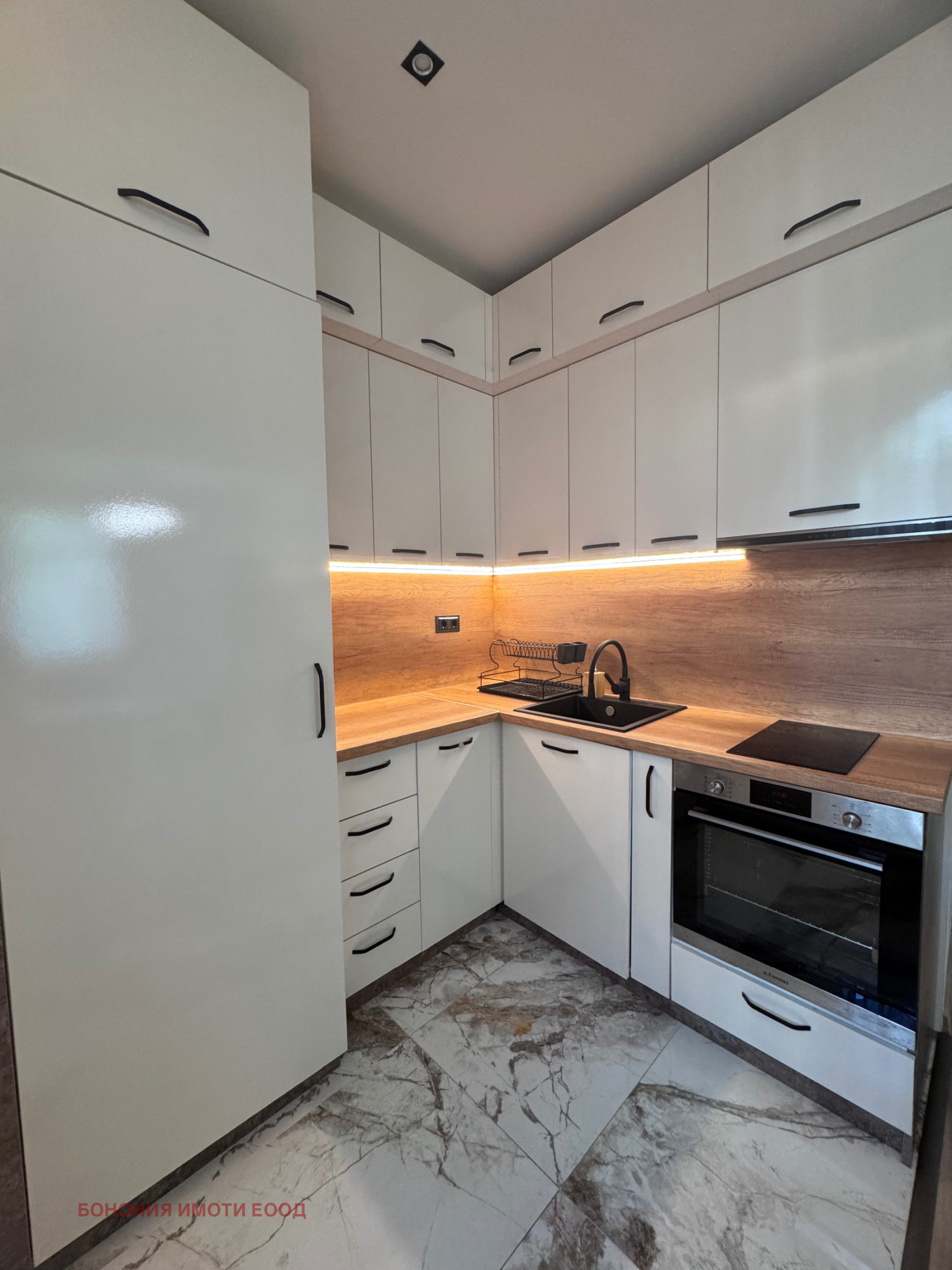 Продава 2-СТАЕН, гр. София, Център, снимка 3 - Апартаменти - 54616072