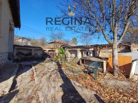 Hus Chelopech, region Sofia 11