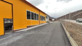 Βιομηχανικό κτίριο Ηνδυστρηαλνα ζονα - ΓΙΟΥγ, Πλοβδηβ
