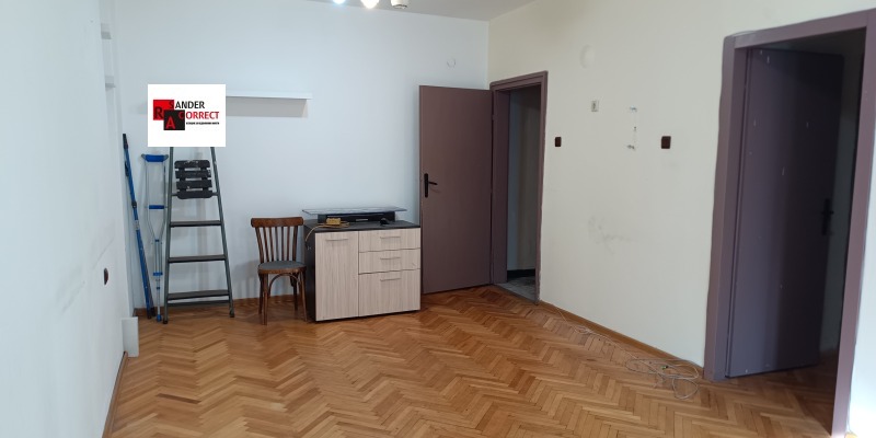 Till salu  1 sovrum Sofia , Oboristje , 62 kvm | 69056397 - bild [2]