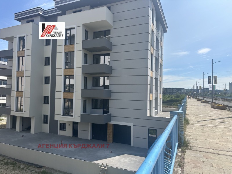 Продава  3-стаен град Кърджали , Възрожденци , 97 кв.м | 30801146 - изображение [2]