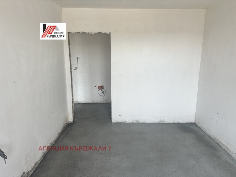 Продава  3-стаен град Кърджали , Възрожденци , 97 кв.м | 30801146 - изображение [9]