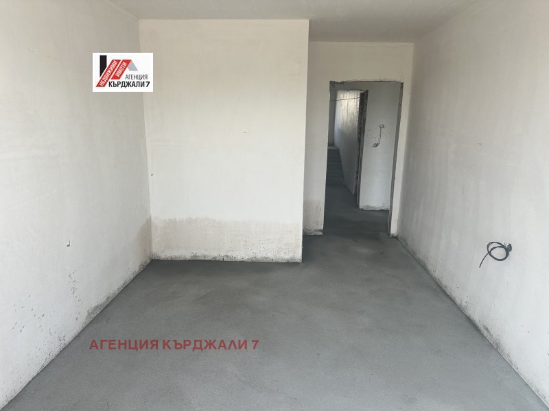 Продава  3-стаен град Кърджали , Възрожденци , 97 кв.м | 30801146 - изображение [7]