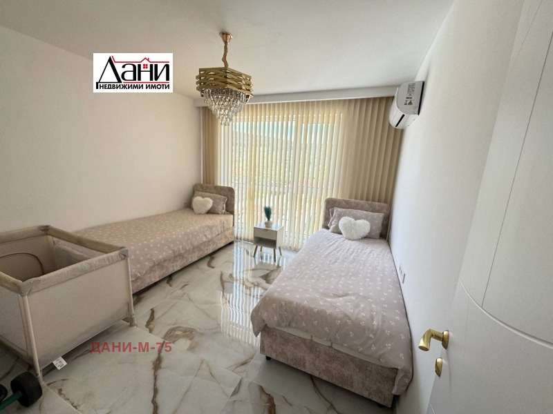 Продава  3-стаен град Шумен , Боян Българанов 1 , 86 кв.м | 70907576 - изображение [6]
