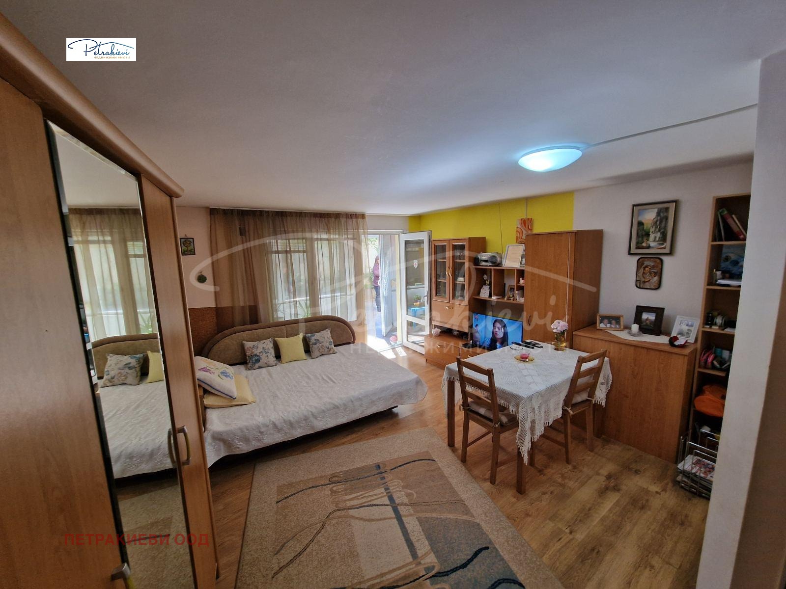 Продава 2-СТАЕН, гр. Бургас, Лазур, снимка 2 - Апартаменти - 56359842