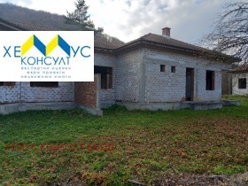 Hus Gorno trape, region Lovech 3