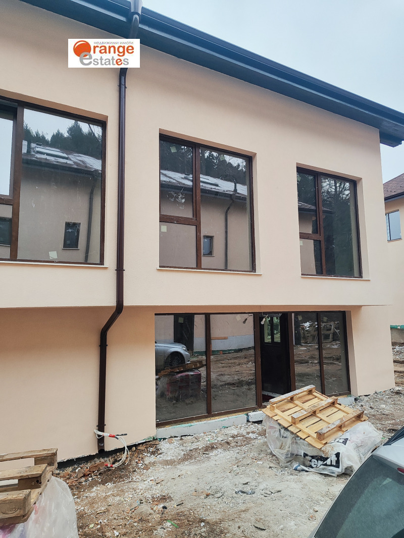 Продава КЪЩА, гр. София, с. Лозен