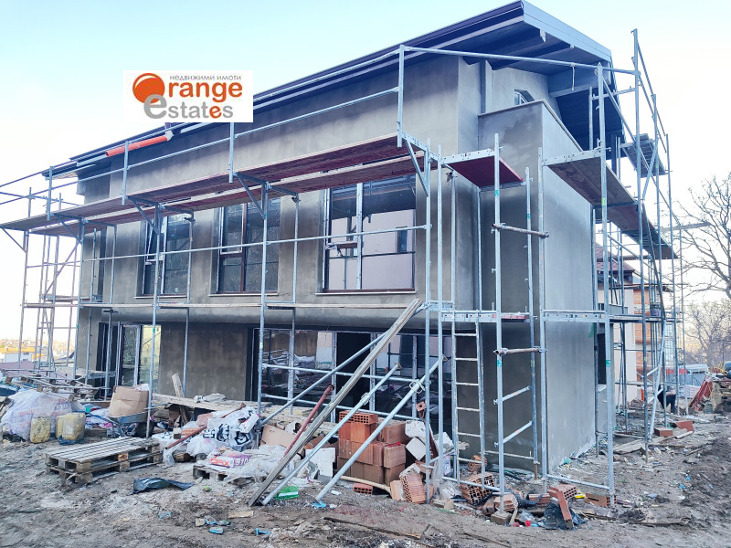 Продава КЪЩА, гр. София, с. Лозен