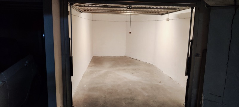 Продава ГАРАЖ, ПАРКОМЯСТО, гр. София, Дианабад, снимка 4 - Гаражи и паркоместа - 53048832