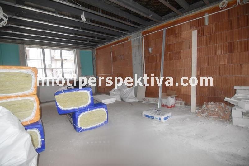 Продава 3-СТАЕН, гр. Пловдив, Кючук Париж, снимка 2 - Апартаменти - 52454940