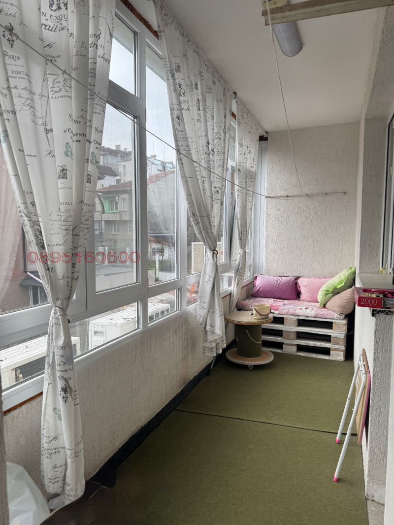 Продава ЕТАЖ ОТ КЪЩА, гр. Шумен, Център, снимка 5 - Етаж от къща - 52783070