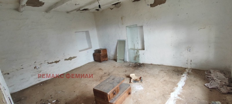 Продава КЪЩА, с. Комунари, област Варна, снимка 9 - Къщи - 52388092