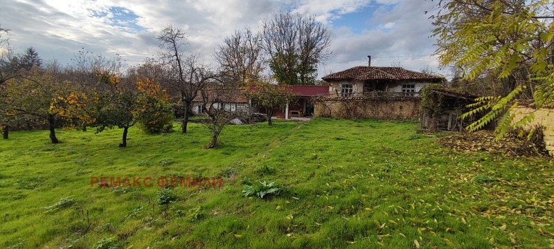 Продава КЪЩА, с. Комунари, област Варна, снимка 5 - Къщи - 52388092