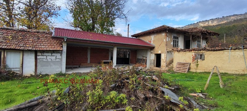 Продава КЪЩА, с. Комунари, област Варна