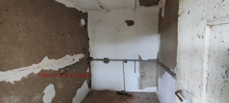 Продава КЪЩА, с. Комунари, област Варна, снимка 11 - Къщи - 52388092