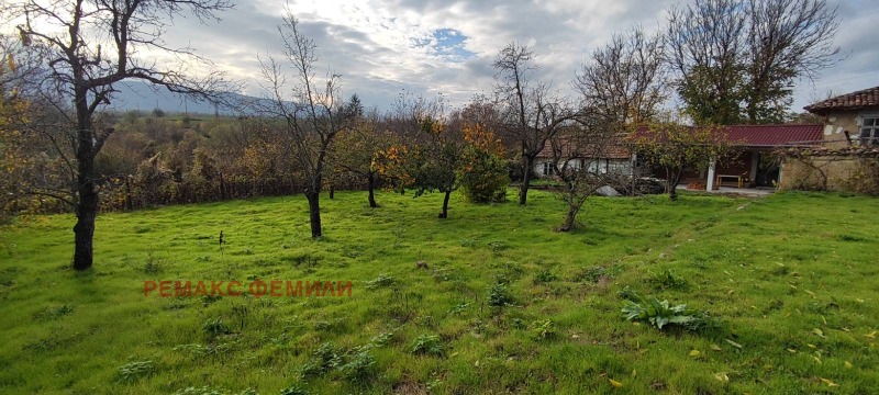 Продава КЪЩА, с. Комунари, област Варна, снимка 4 - Къщи - 52388092