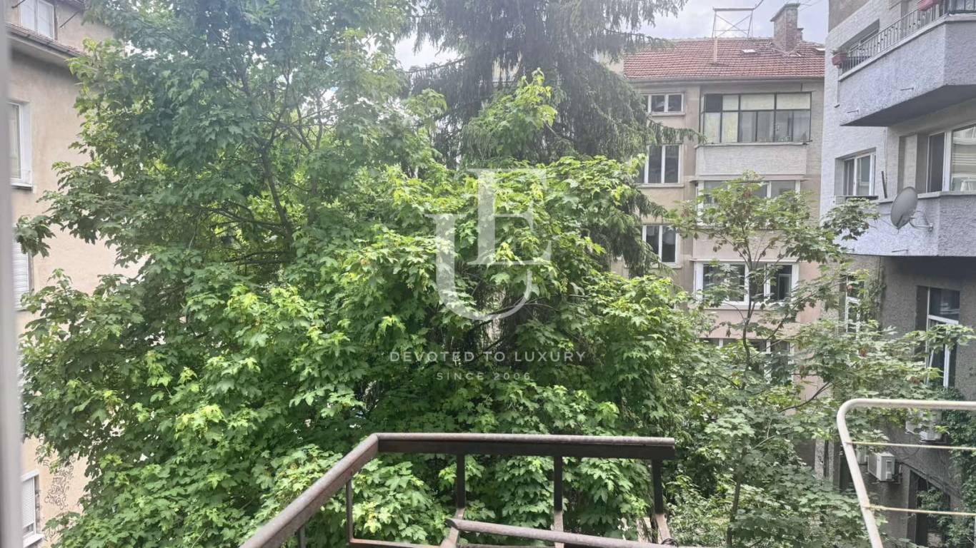 Продава 3-СТАЕН, гр. София, Център, снимка 2 - Апартаменти - 51091497