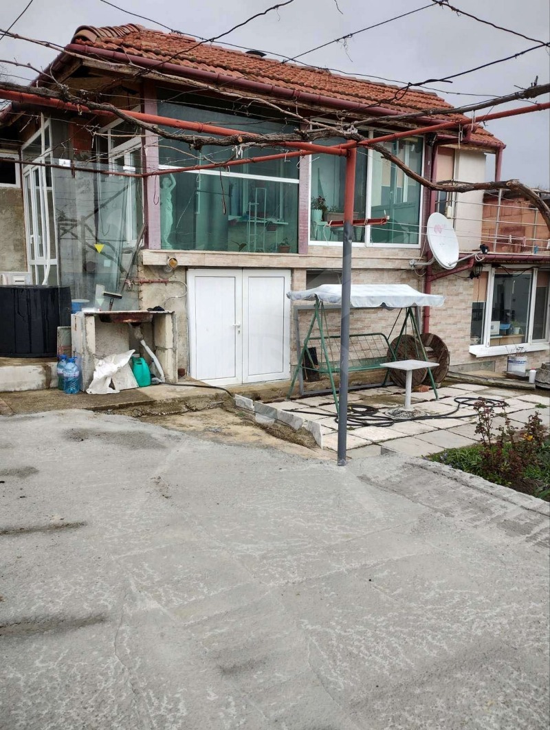 Продава КЪЩА в област Варна, гр. Игнатиево - 91 кв.м / 90 000 € » 176 024.70 лв., ЕКС НВД ООД