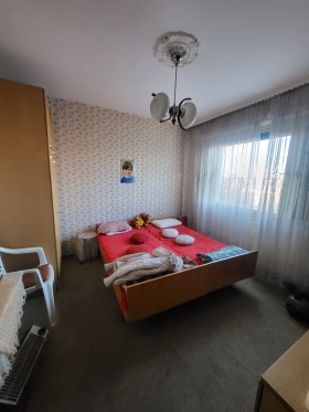 1 quarto Storgoziia, Pleven 8