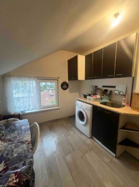 Hus Golv Moderno predgradie, Sofia