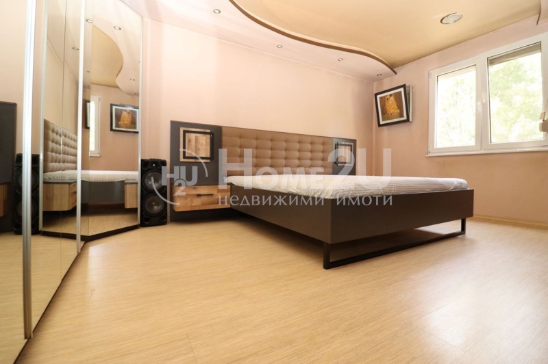 Продава  2-стаен град София , Света Троица , 71 кв.м | 55234678 - изображение [4]