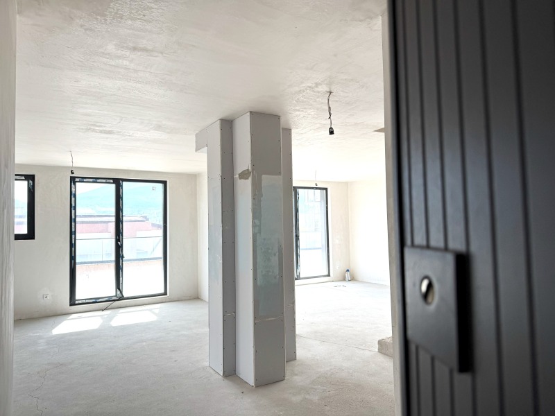 Na prodej  3 ložnice Sofia , Malinova dolina , 375 m2 | 89190990 - obraz [5]