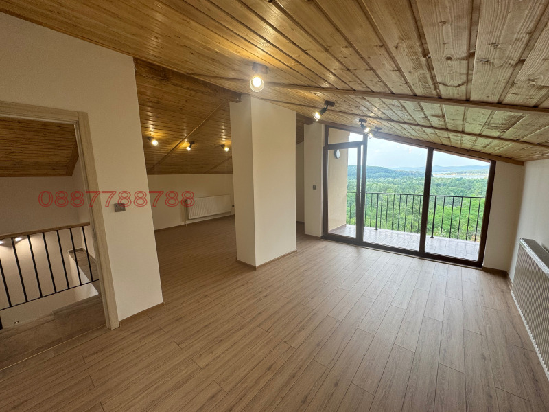 Продава  Къща град София , м-т Щъркелово гнездо , 150 кв.м | 62318206 - изображение [15]