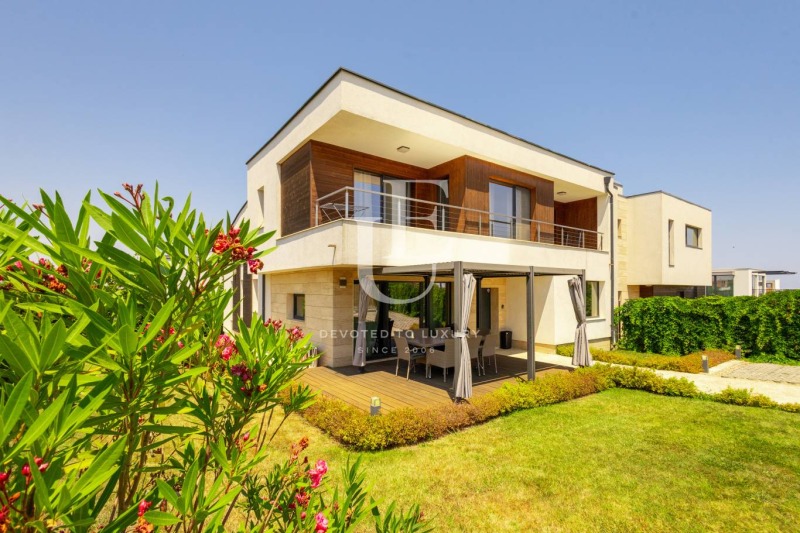 Продава КЪЩА, област Бургас, с. Лозенец • 420000 € • 26588050 — Holmes.bg