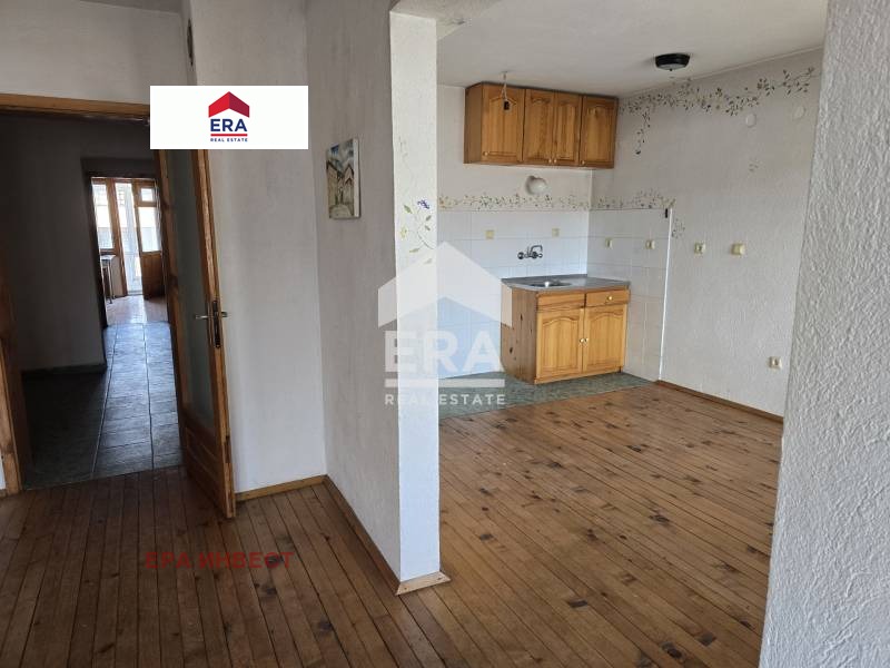 Продава 3-СТАЕН, гр. Благоевград, Широк център, снимка 4 - Aпартаменти - 49375181