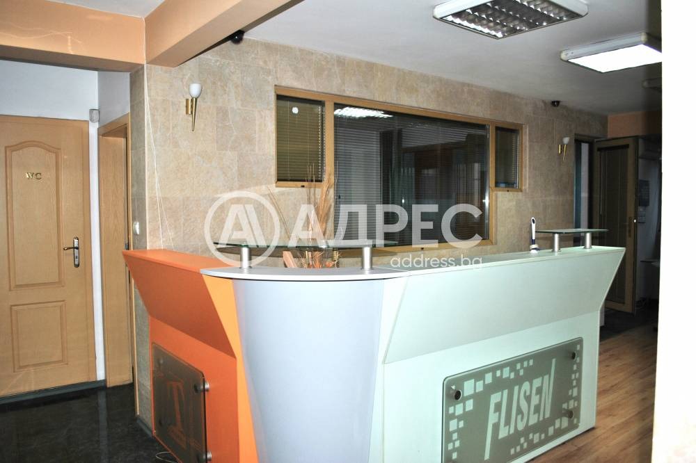 Продава ОФИС, гр. София, Оборище, снимка 2 - Офиси - 54847907