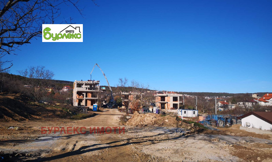 Продава КЪЩА, гр. Варна, м-т Горна Трака, снимка 8 - Къщи - 50649633