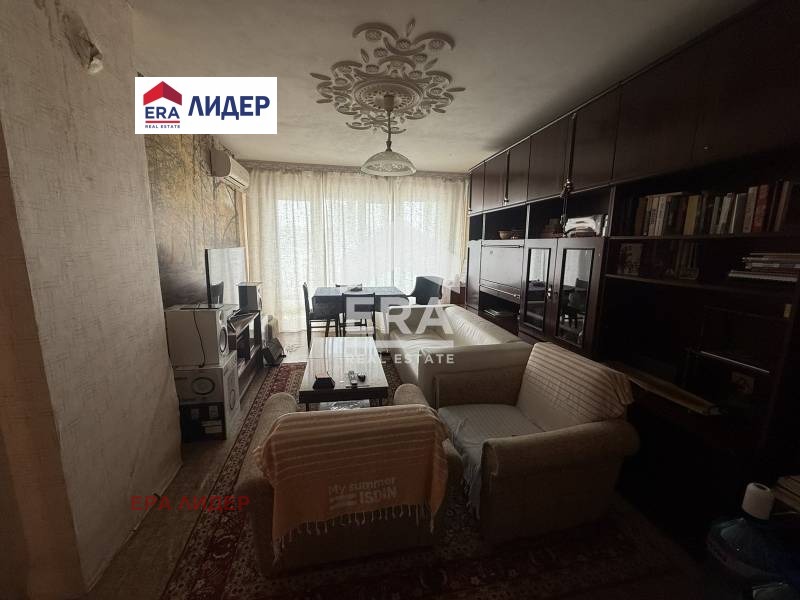 Продава 4-СТАЕН, гр. Русе, Родина 1, снимка 2 - Апартаменти - 54762355