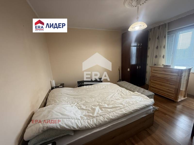 Продава 4-СТАЕН, гр. Русе, Родина 1, снимка 3 - Апартаменти - 54762355