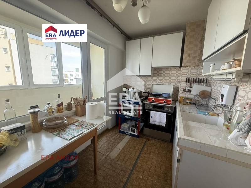 Продава 4-СТАЕН, гр. Русе, Родина 1, снимка 5 - Апартаменти - 54191697