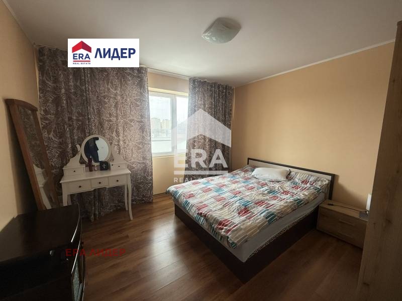 Продава 4-СТАЕН, гр. Русе, Родина 1