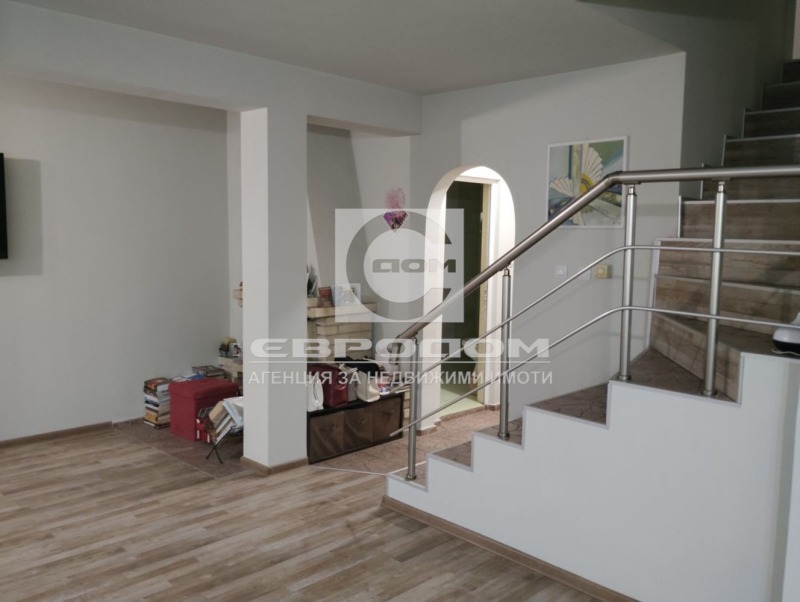 Te koop  Maisonnette Stara Zagora , Tsentar , 96 m² | 43677343 - afbeelding [6]