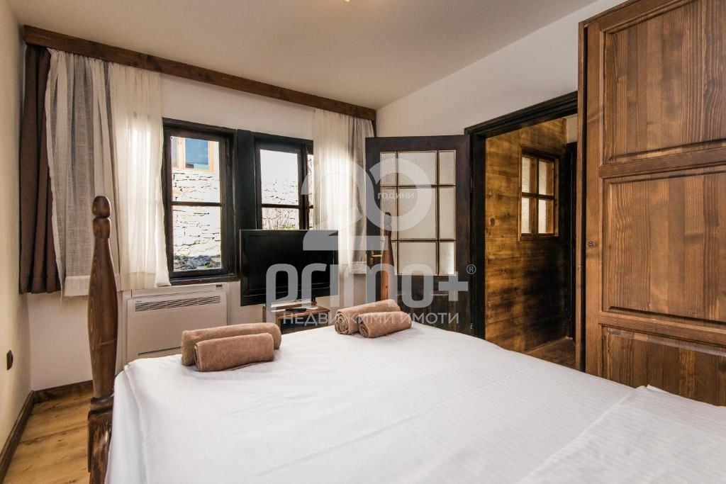 Продава КЪЩА, гр. Велико Търново, Център, снимка 5 - Къщи - 54122923