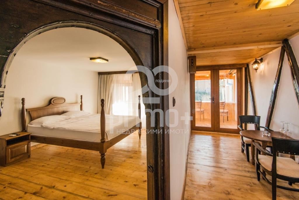 Продава КЪЩА, гр. Велико Търново, Център, снимка 6 - Къщи - 54122923