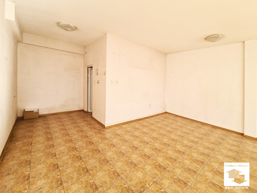 Продава МАГАЗИН, гр. Велико Търново, Акация, снимка 2 - Магазини - 53105344