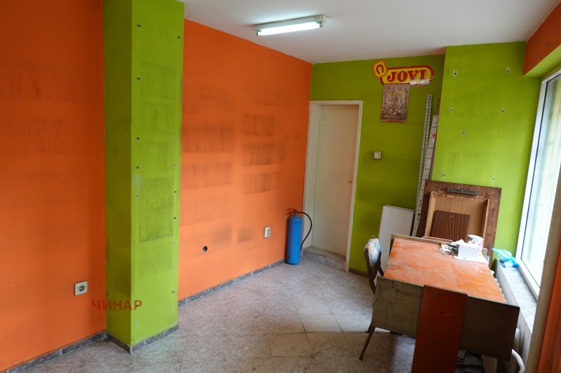 Продава МАГАЗИН в град София, Красно село - 25 кв.м / 56 500 € » 110 504.40 лв., ЧИНАР