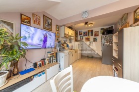 1 chambre Lyatno kino Trakiya, Varna