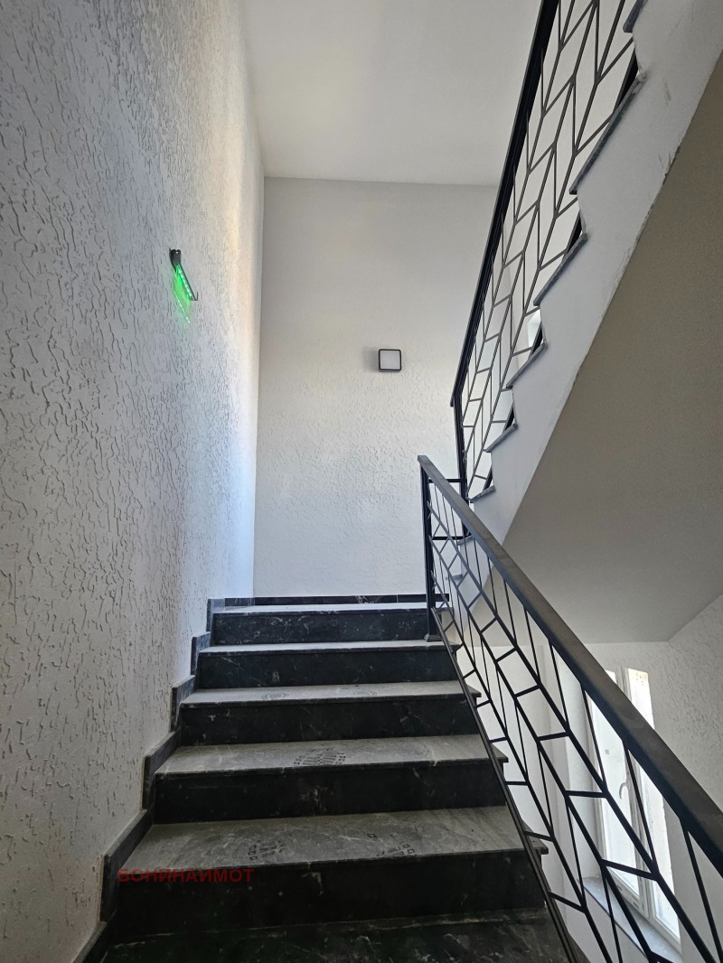 Продава  2-стаен град Пловдив , Остромила , 84 кв.м | 42483572 - изображение [11]